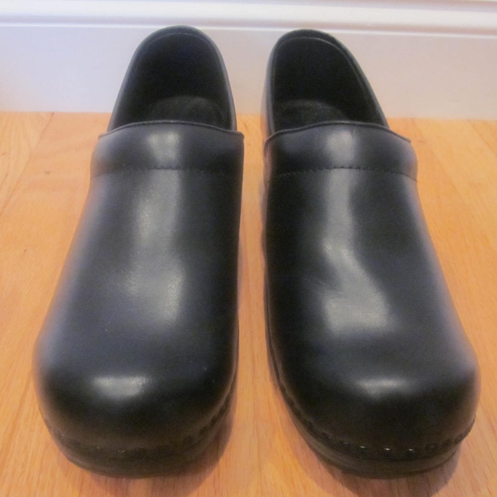 LL Bean Black Leather Comfort Classic Slip On Clog
